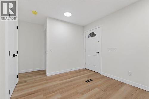 420 Pinegreen Close Ne, Calgary, AB - Indoor Photo Showing Other Room