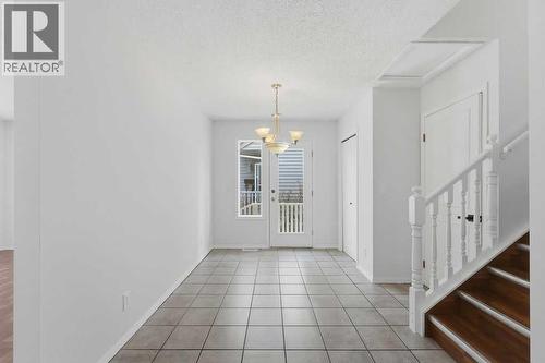 132 Riverglen Crescent Se, Calgary, AB - Indoor Photo Showing Other Room