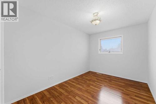 132 Riverglen Crescent Se, Calgary, AB - Indoor Photo Showing Other Room