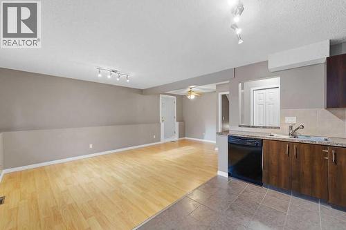 132 Riverglen Crescent Se, Calgary, AB - Indoor Photo Showing Other Room
