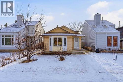 132 Riverglen Crescent Se, Calgary, AB - Outdoor