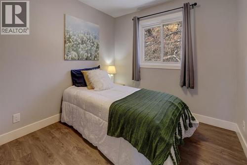 413 Albert Street Se, Airdrie, AB - Indoor Photo Showing Bedroom