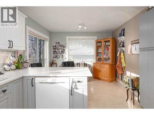 3053 Vista Ridge Drive, Prince George, BC - Indoor Photo Showing Kitchen