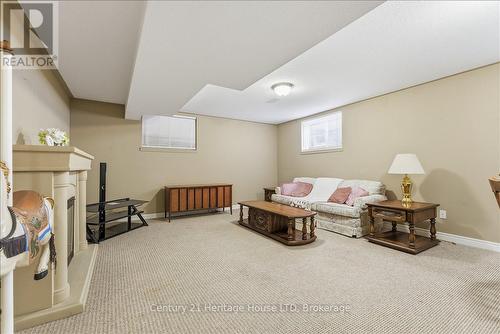 159 Willowlanding Court, Welland (N. Welland), ON - Indoor Photo Showing Other Room