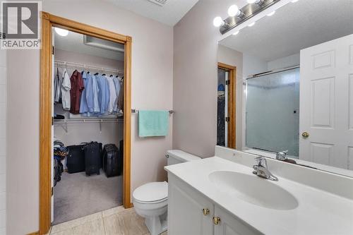 717 Coral Springs Boulevard Ne, Calgary, AB - Indoor Photo Showing Bathroom
