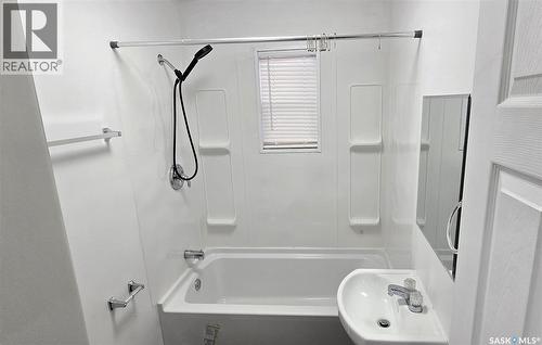 700 Montague Street, Regina, SK - Indoor Photo Showing Bathroom