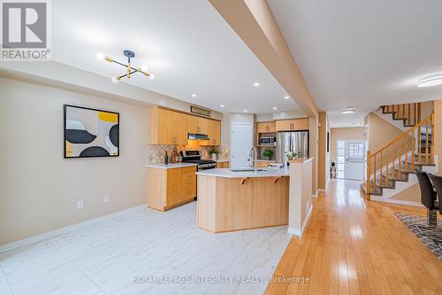 361 Celtic Ridge Crescent, Ottawa, ON - Indoor Photo Showing Kitchen