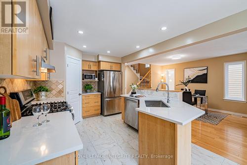 361 Celtic Ridge Crescent, Ottawa, ON - Indoor Photo Showing Kitchen