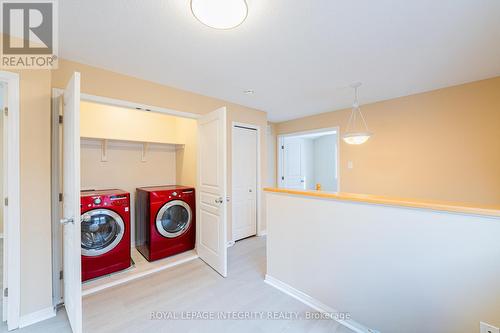 361 Celtic Ridge Crescent, Ottawa, ON - Indoor Photo Showing Laundry Room