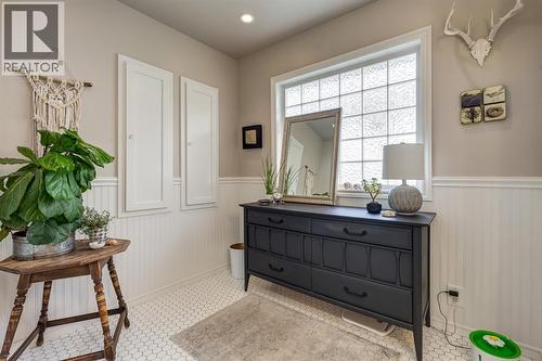 817 17 Avenue Se, Calgary, AB - Indoor