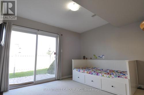 2266 Baronwood Drive, Oakville, ON - Indoor Photo Showing Bedroom