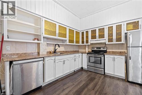 244 N Wellington Street N, Hamilton, ON - Indoor Photo Showing Kitchen