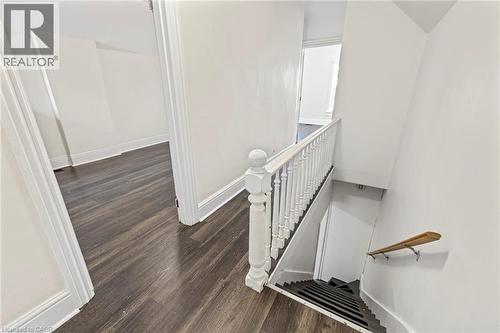 244 N Wellington Street N, Hamilton, ON - Indoor Photo Showing Other Room