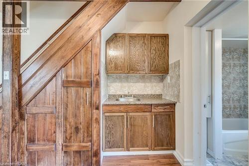 244 N Wellington Street N, Hamilton, ON - Indoor Photo Showing Other Room