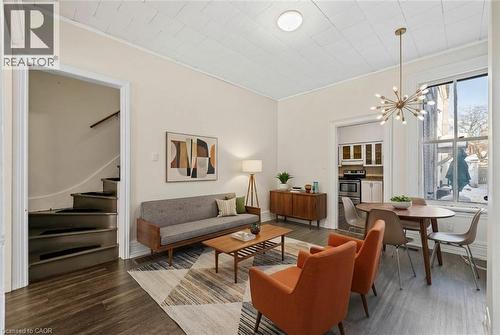 Virtually Staged - 244 N Wellington Street N, Hamilton, ON - Indoor Photo Showing Living Room