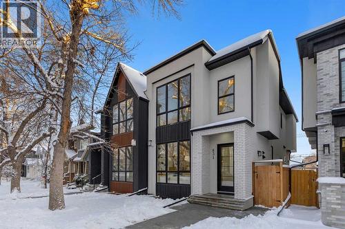 629 21 Avenue NW  Calgary, AB T2M 1K1