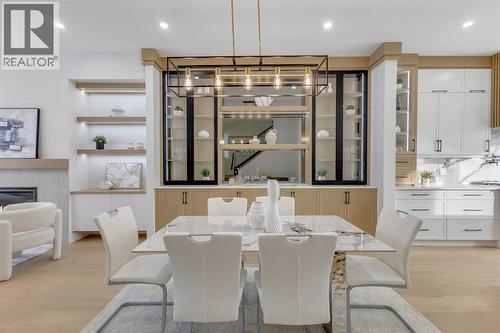 629 21 Avenue Nw, Calgary, AB - Indoor Photo Showing Dining Room