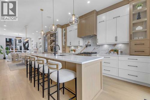 629 21 Avenue Nw, Calgary, AB - Indoor Photo Showing Kitchen With Upgraded Kitchen