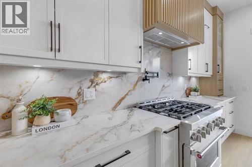 629 21 Avenue Nw, Calgary, AB - Indoor Photo Showing Kitchen With Upgraded Kitchen