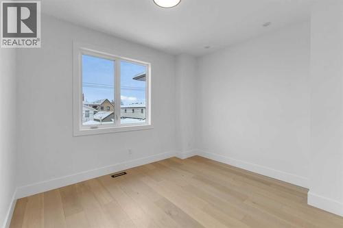 629 21 Avenue Nw, Calgary, AB - Indoor Photo Showing Other Room