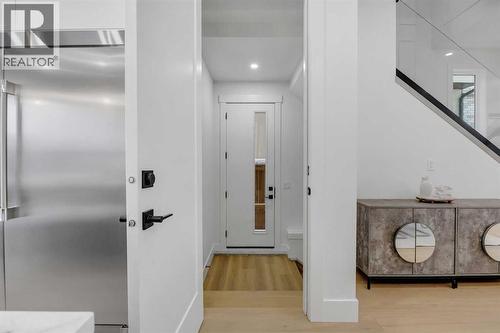 629 21 Avenue Nw, Calgary, AB - Indoor Photo Showing Other Room