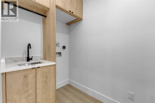 629 21 Avenue Nw, Calgary, AB - Indoor