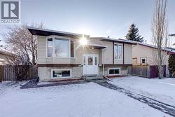1205 Meadowbrook Drive SE  Airdrie, AB T2A 1W6