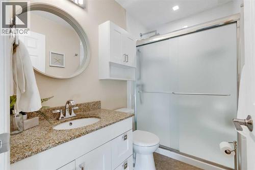 1205 Meadowbrook Drive Se, Airdrie, AB - Indoor Photo Showing Bathroom