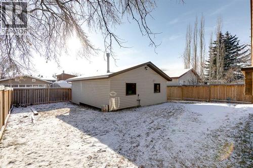 1205 Meadowbrook Drive Se, Airdrie, AB - Outdoor