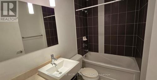 2208 - 770 Bay Street, Toronto, ON - Indoor Photo Showing Bathroom