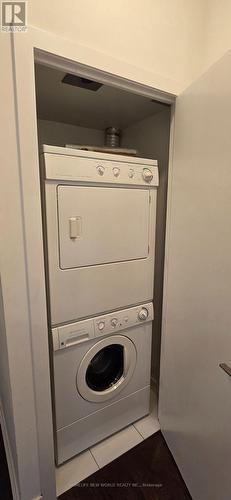 2208 - 770 Bay Street, Toronto, ON - Indoor Photo Showing Laundry Room