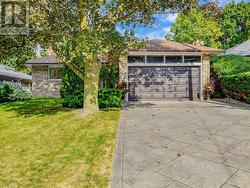 LOWER LEVEL - WALKOUT - 52 LANDFAIR CRESCENT  Toronto, ON M1J 3A7