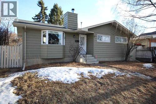 3824 Bantford Drive Nw, Calgary, AB - Outdoor