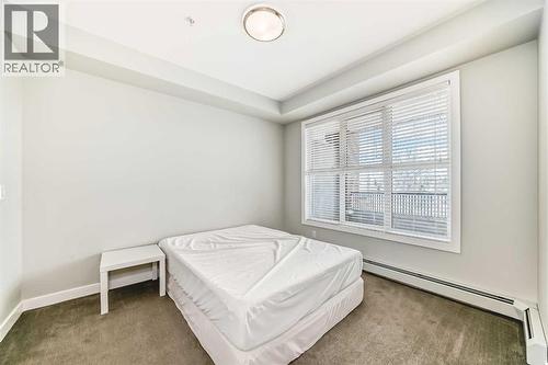 3210, 95 Burma Star Road Sw, Calgary, AB - Indoor Photo Showing Bedroom