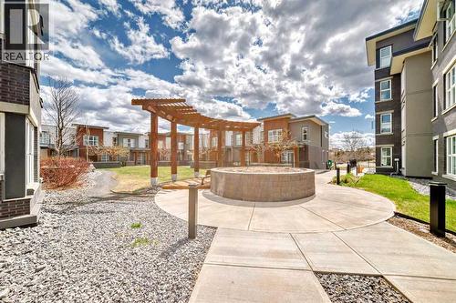 3210, 95 Burma Star Road Sw, Calgary, AB - Outdoor