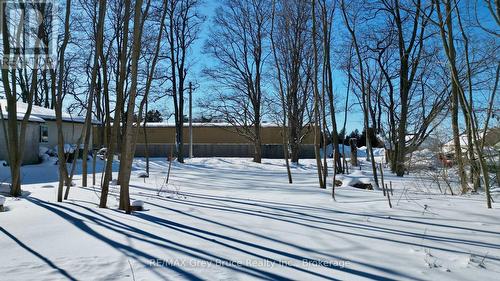 15 Tackabury Street, Northern Bruce Peninsula, ON 