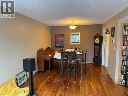 8808 96 Street, Peace River, AB - Indoor Photo Showing Dining Room