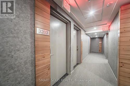 3203 - 5 St Joseph Street, Toronto, ON - Indoor