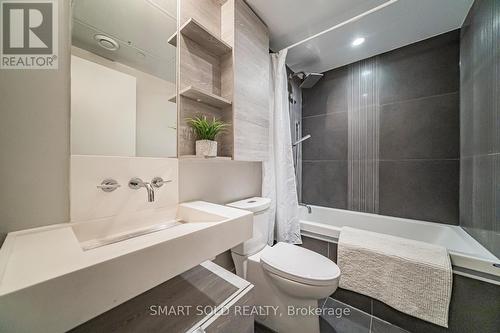 3203 - 5 St Joseph Street, Toronto, ON - Indoor Photo Showing Bathroom