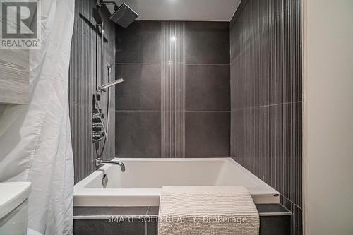 3203 - 5 St Joseph Street, Toronto, ON - Indoor Photo Showing Bathroom