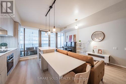 3203 - 5 St Joseph Street, Toronto, ON - Indoor Photo Showing Kitchen With Upgraded Kitchen