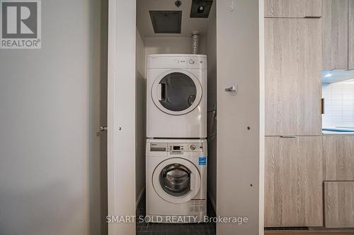 3203 - 5 St Joseph Street, Toronto, ON - Indoor Photo Showing Laundry Room