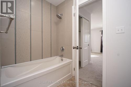 919 Zeller Crescent, Kitchener, ON - Indoor Photo Showing Bathroom