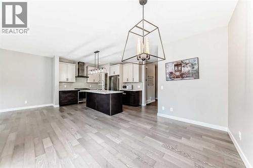 41 Shawnee Green Sw, Calgary, AB - Indoor Photo Showing Kitchen