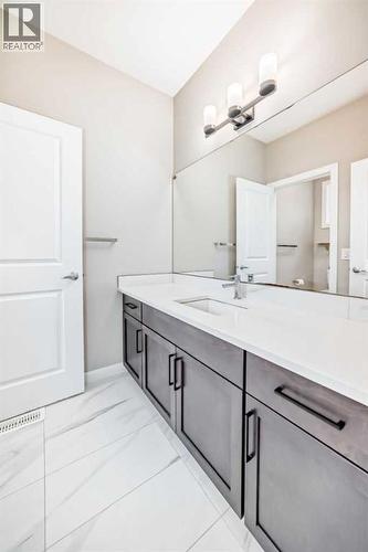 41 Shawnee Green Sw, Calgary, AB - Indoor Photo Showing Bathroom