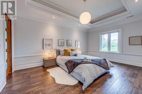132 Crestwood Road, Vaughan, ON - Indoor Photo Showing Bedroom