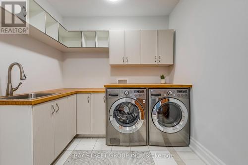 132 Crestwood Road, Vaughan, ON - Indoor Photo Showing Laundry Room