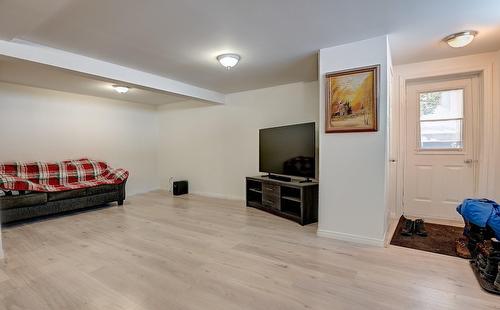 Salon - 1275  - 1283 Route 343, Sainte-Marcelline-De-Kildare, QC - Indoor