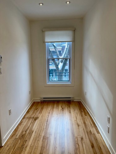 Salle de lavage - 5329 Rue De Bordeaux, Montréal (Le Plateau-Mont-Royal), QC - Indoor Photo Showing Other Room