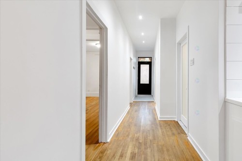 Hall d'entrée/Vestibule - 5329 Rue De Bordeaux, Montréal (Le Plateau-Mont-Royal), QC - Indoor Photo Showing Other Room